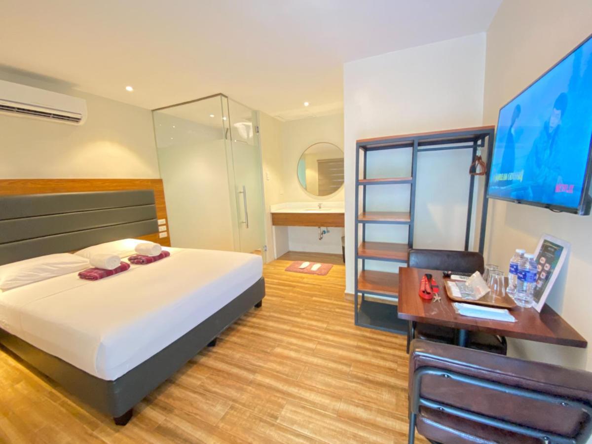 The Hub District Garden Suites Pasay Zewnętrze zdjęcie