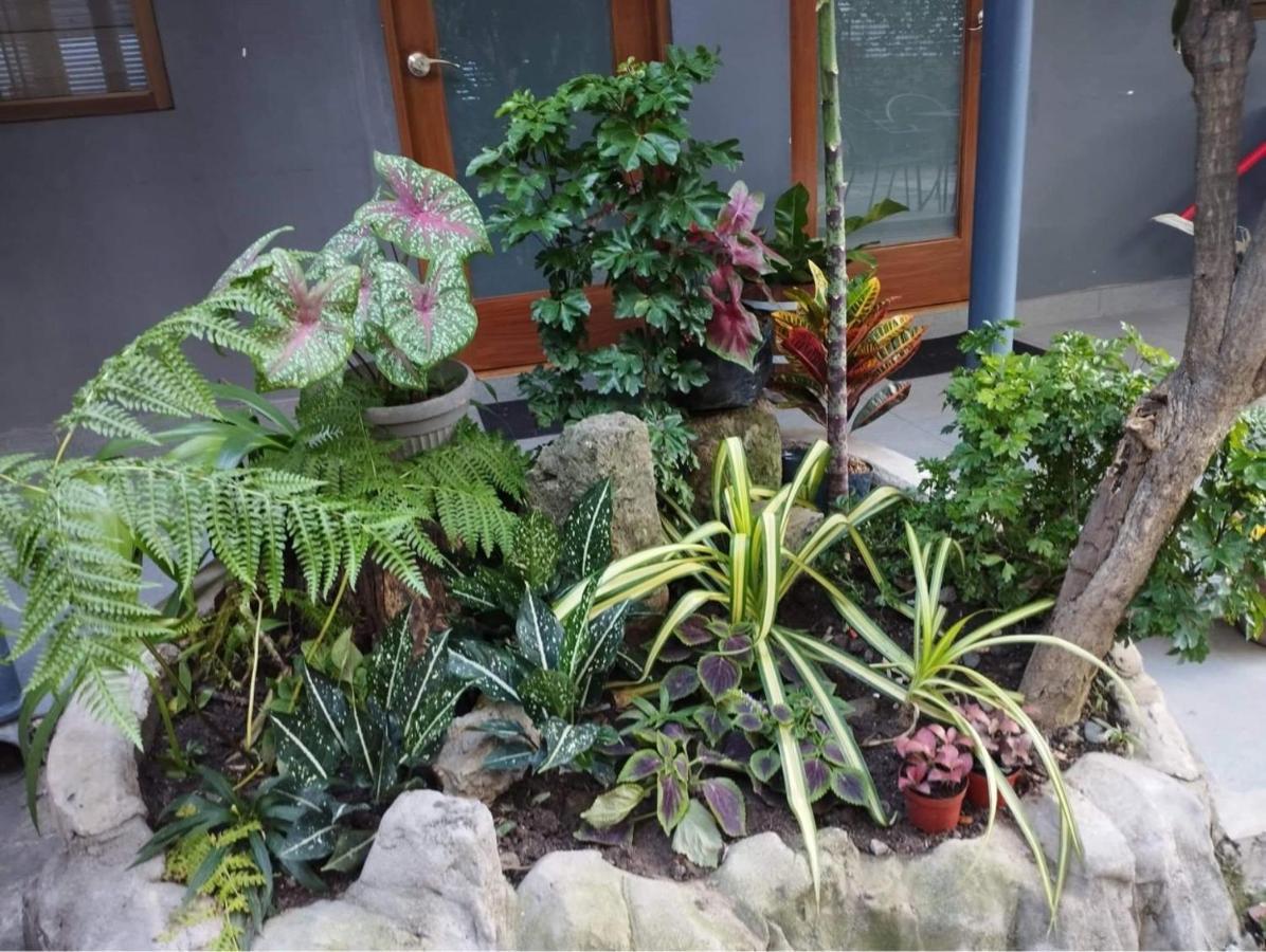The Hub District Garden Suites Pasay Zewnętrze zdjęcie